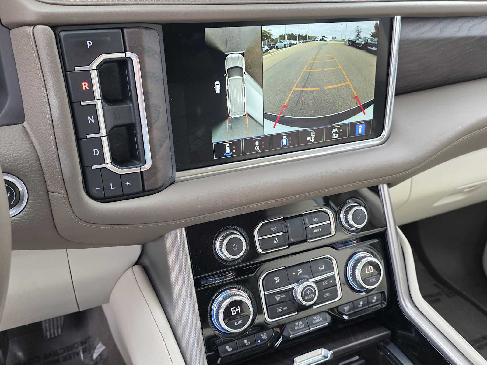 Thumbnail: 2022 GMC Yukon XL - 10