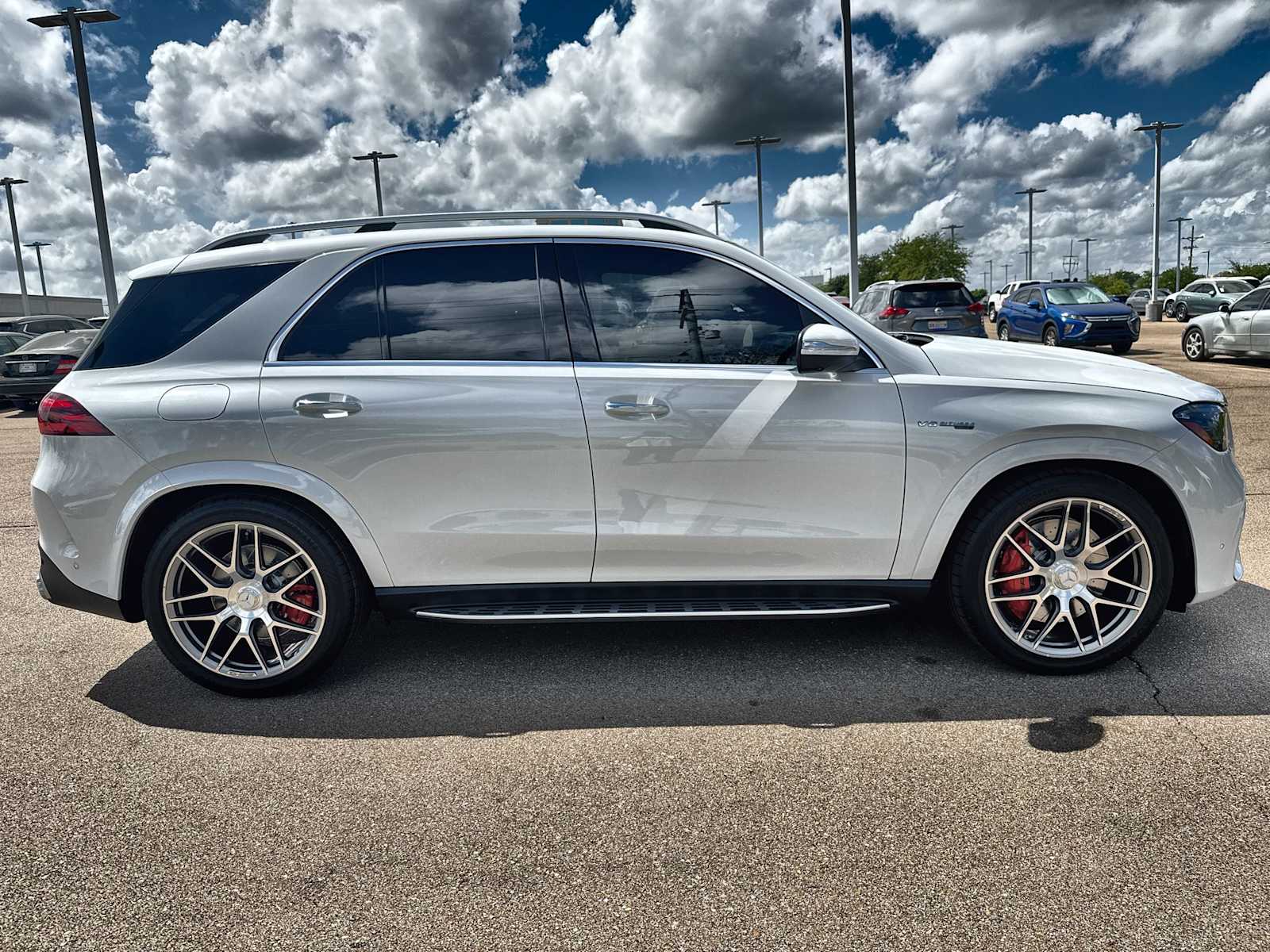 Thumbnail: 2026 Mercedes-Benz GL-Class - 10