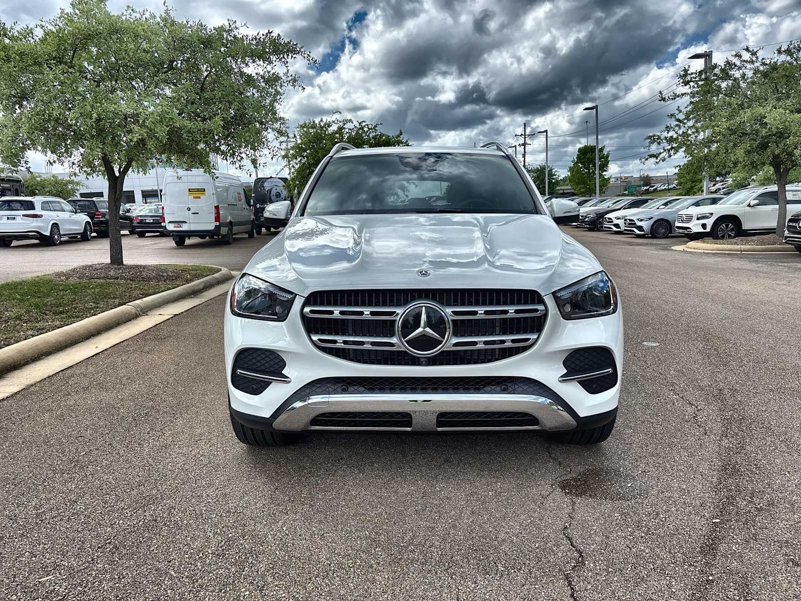 Thumbnail: 2025 Mercedes-Benz GLE - 12
