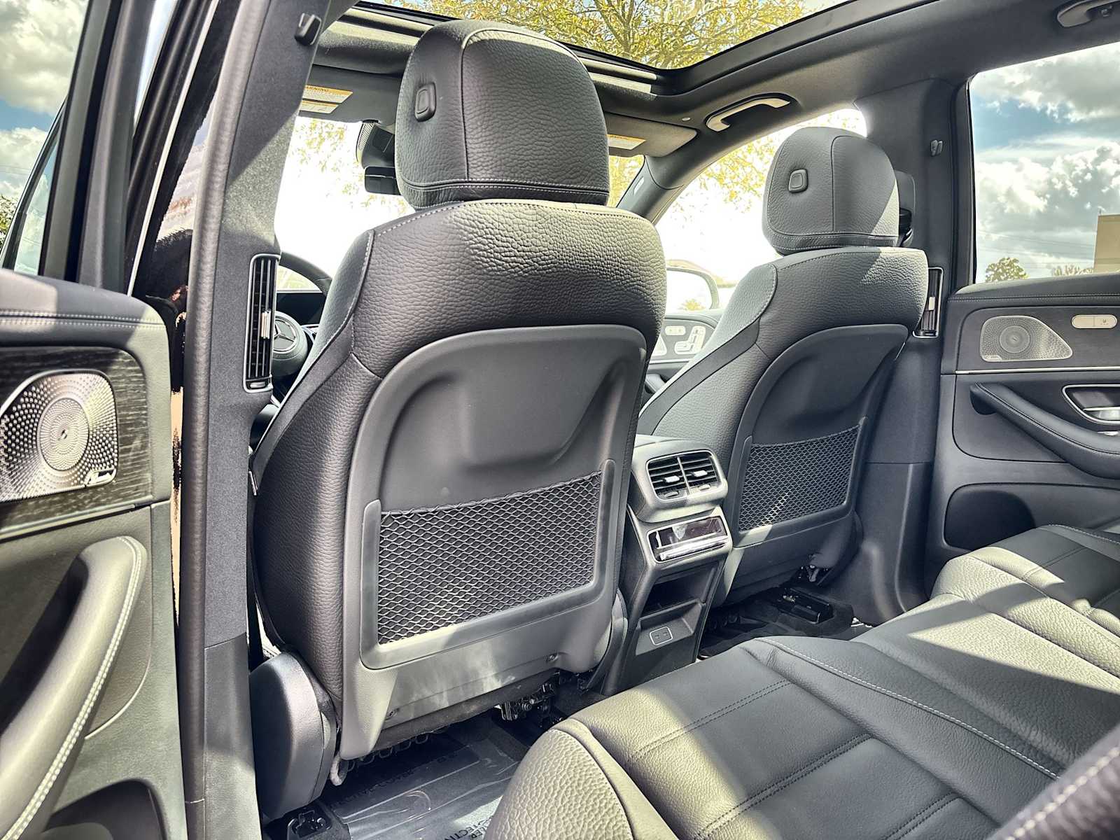 Thumbnail: 2026 Mercedes-Benz GLE - 18