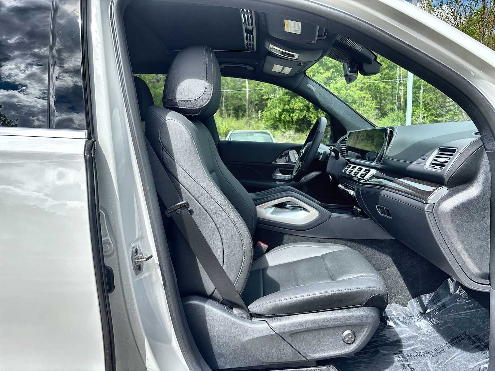 Thumbnail: 2025 Mercedes-Benz GLE - 9