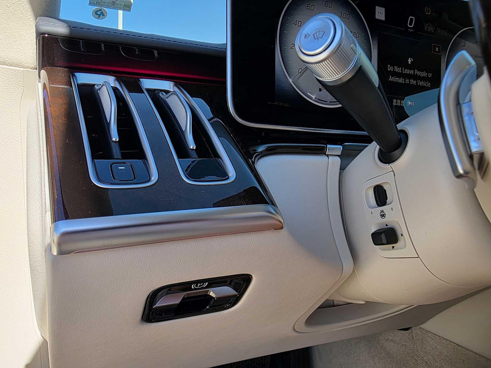 Thumbnail: 2026 Mercedes-Benz S-Class - 22