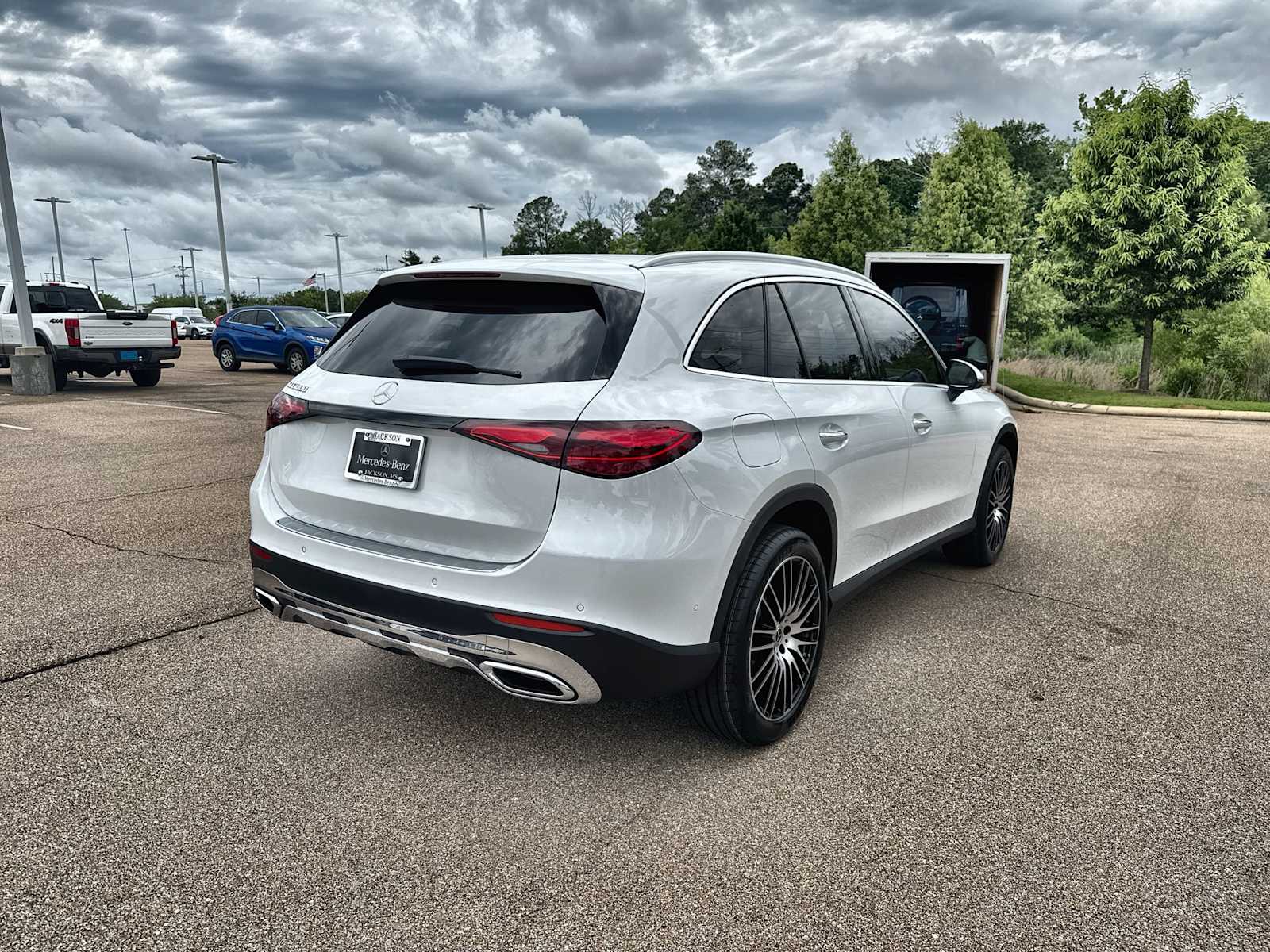 Thumbnail: 2026 Mercedes-Benz GLC - 8
