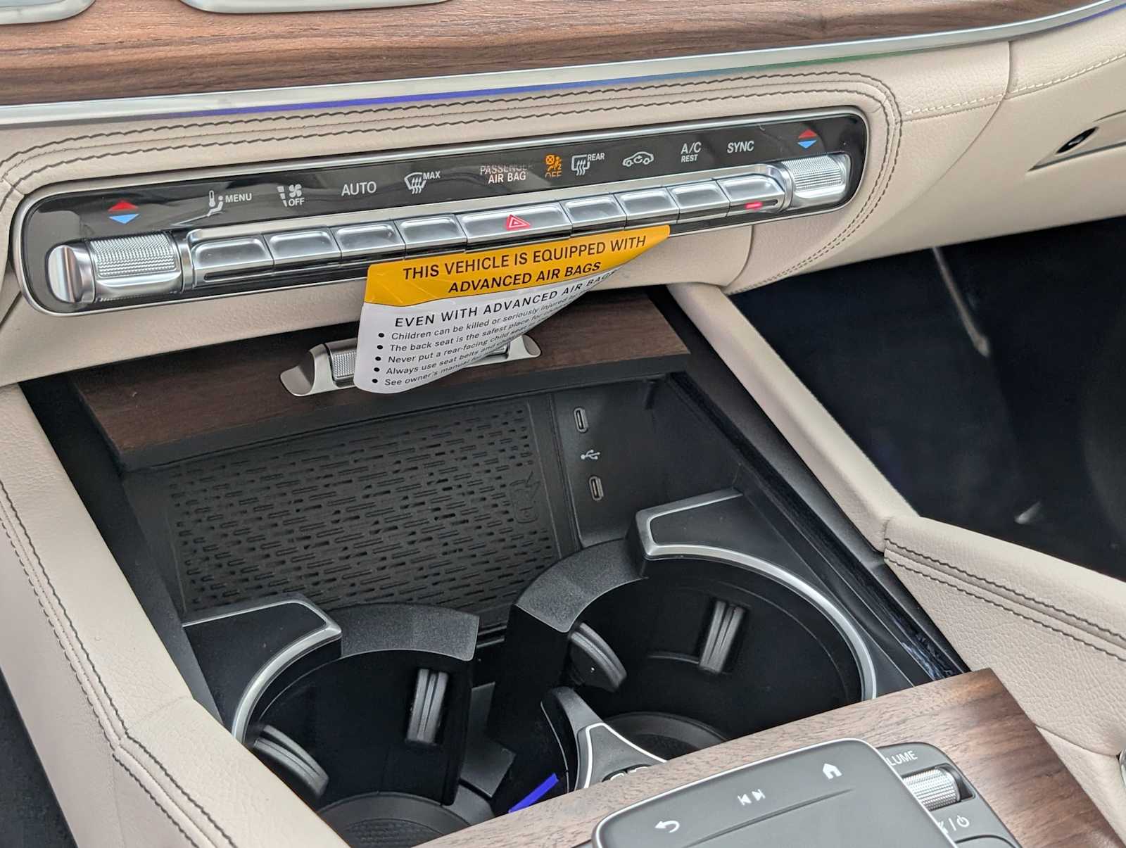 Thumbnail: 2026 Mercedes-Benz GLE - 14