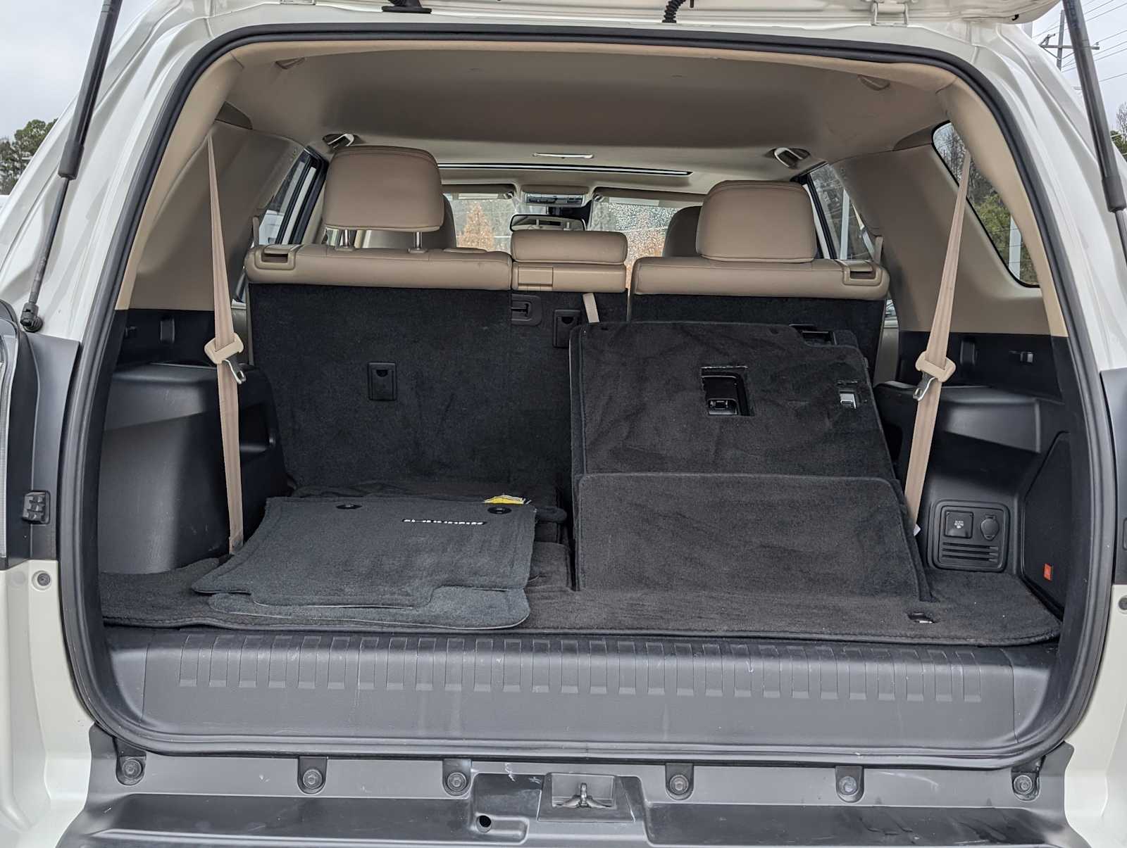 Thumbnail: 2020 Toyota 4Runner - 32