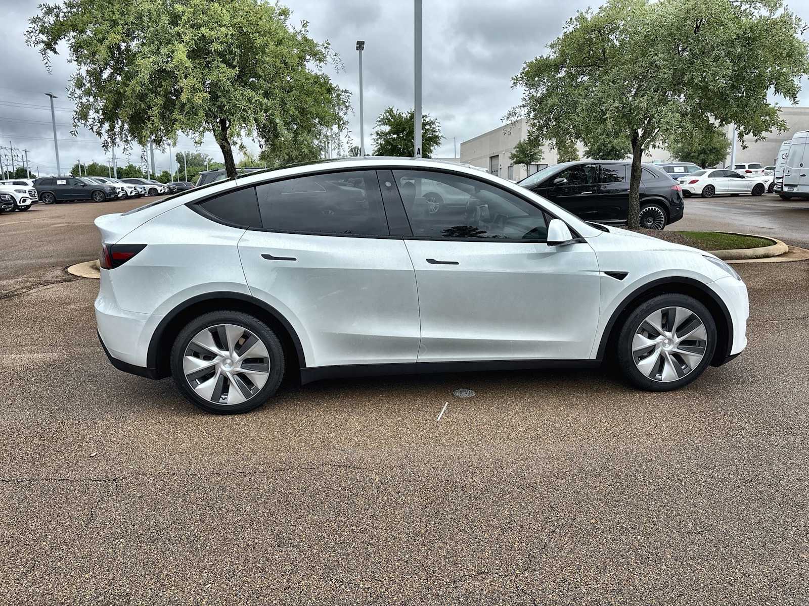 Thumbnail: 2023 Tesla Model Y - 10