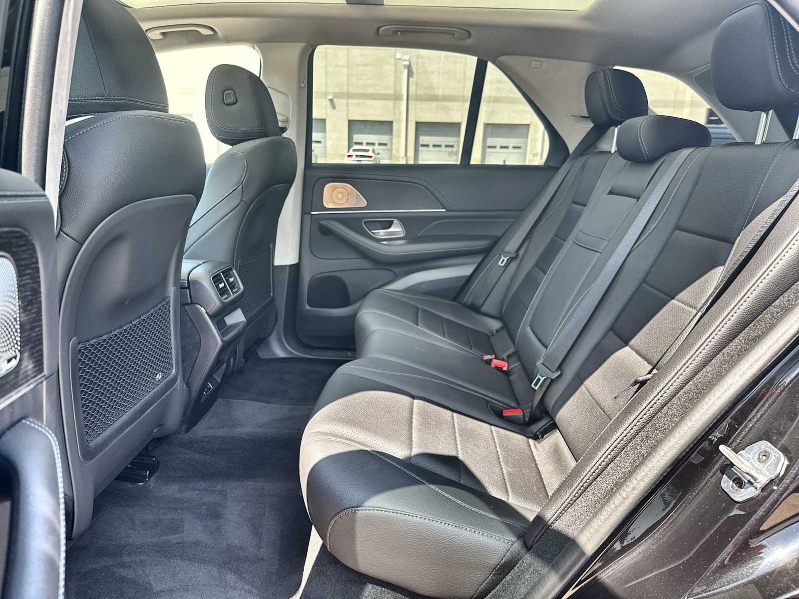 Thumbnail: 2026 Mercedes-Benz GLE - 4