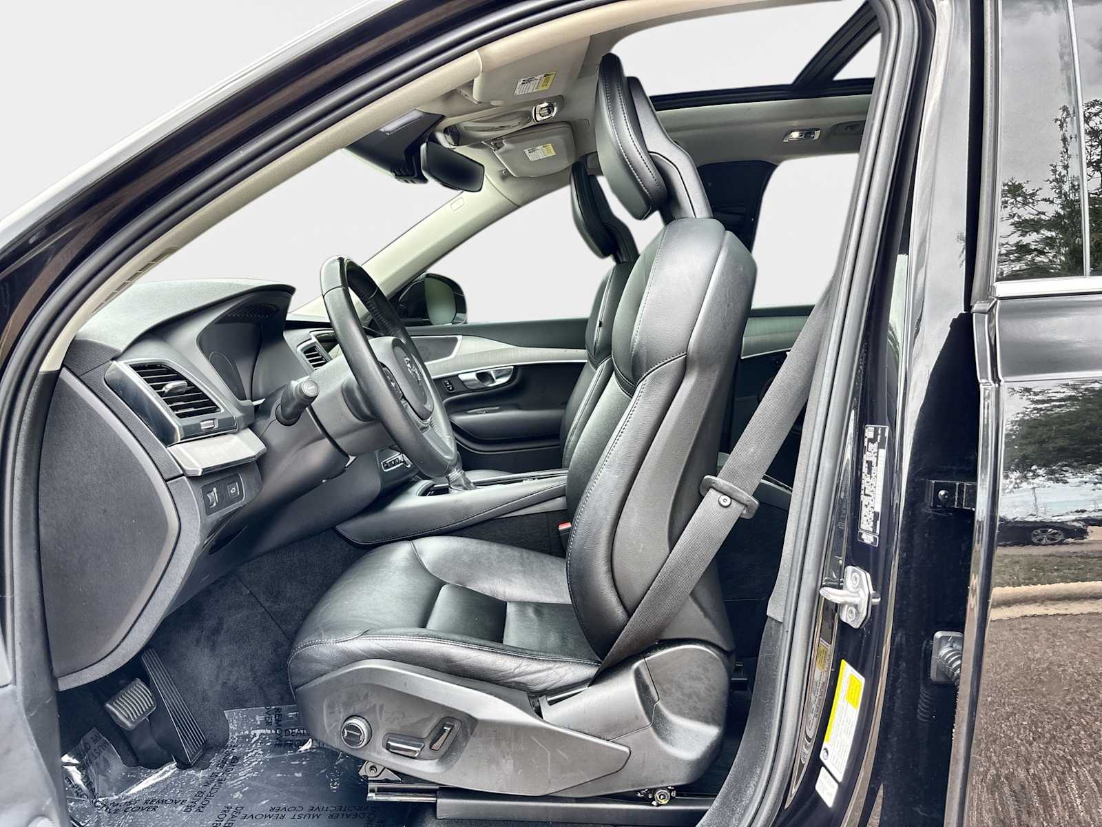 Thumbnail: 2021 Volvo XC90 - 3