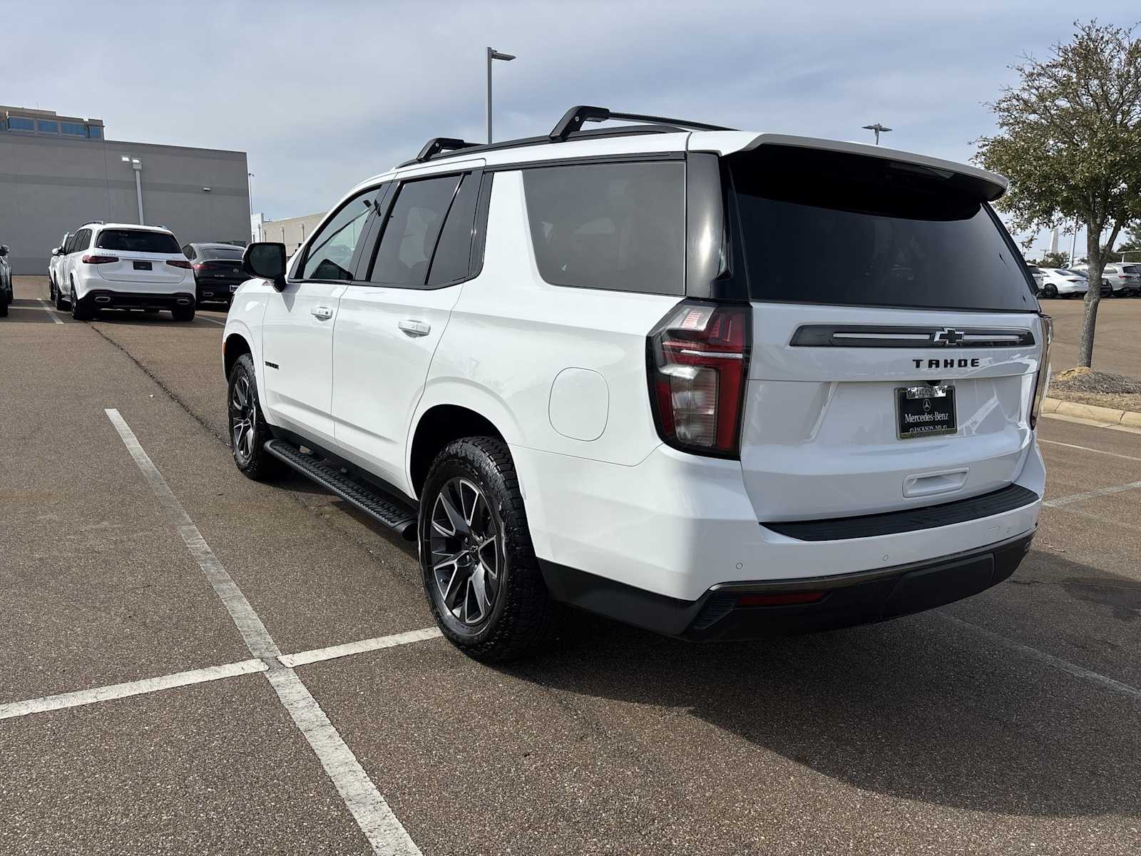 Thumbnail: 2022 Chevrolet Tahoe - 4