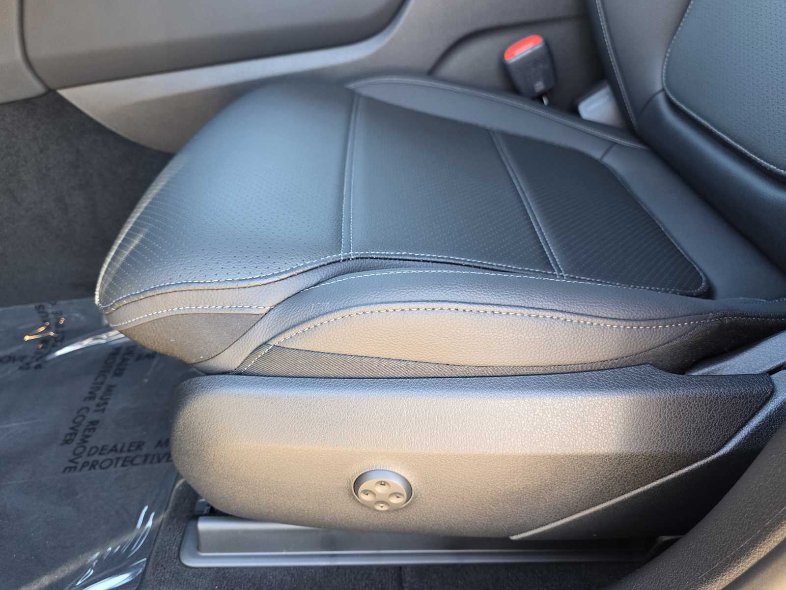 Thumbnail: 2026 Mercedes-Benz GLC - 12