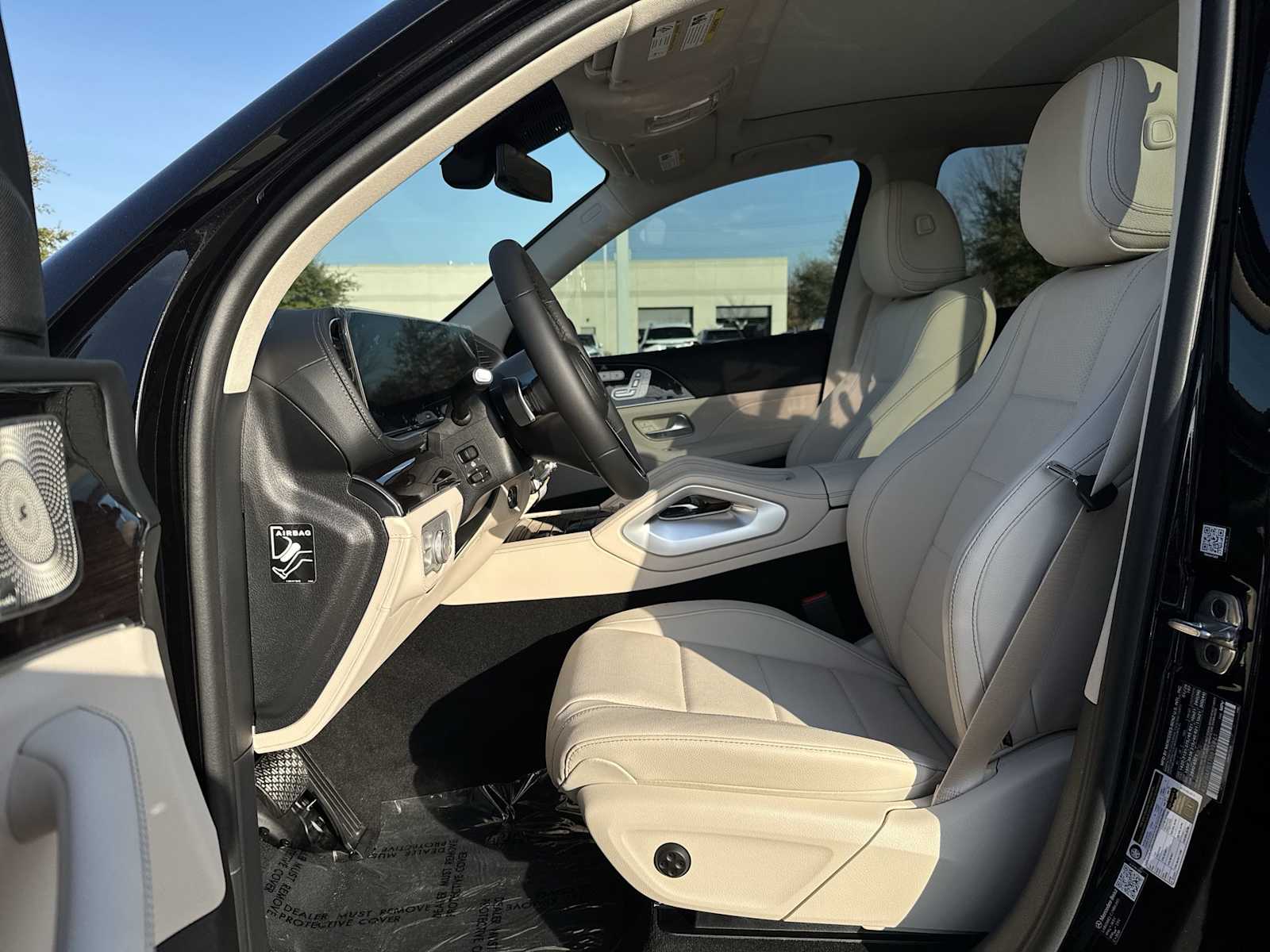 Thumbnail: 2026 Mercedes-Benz GLE - 2