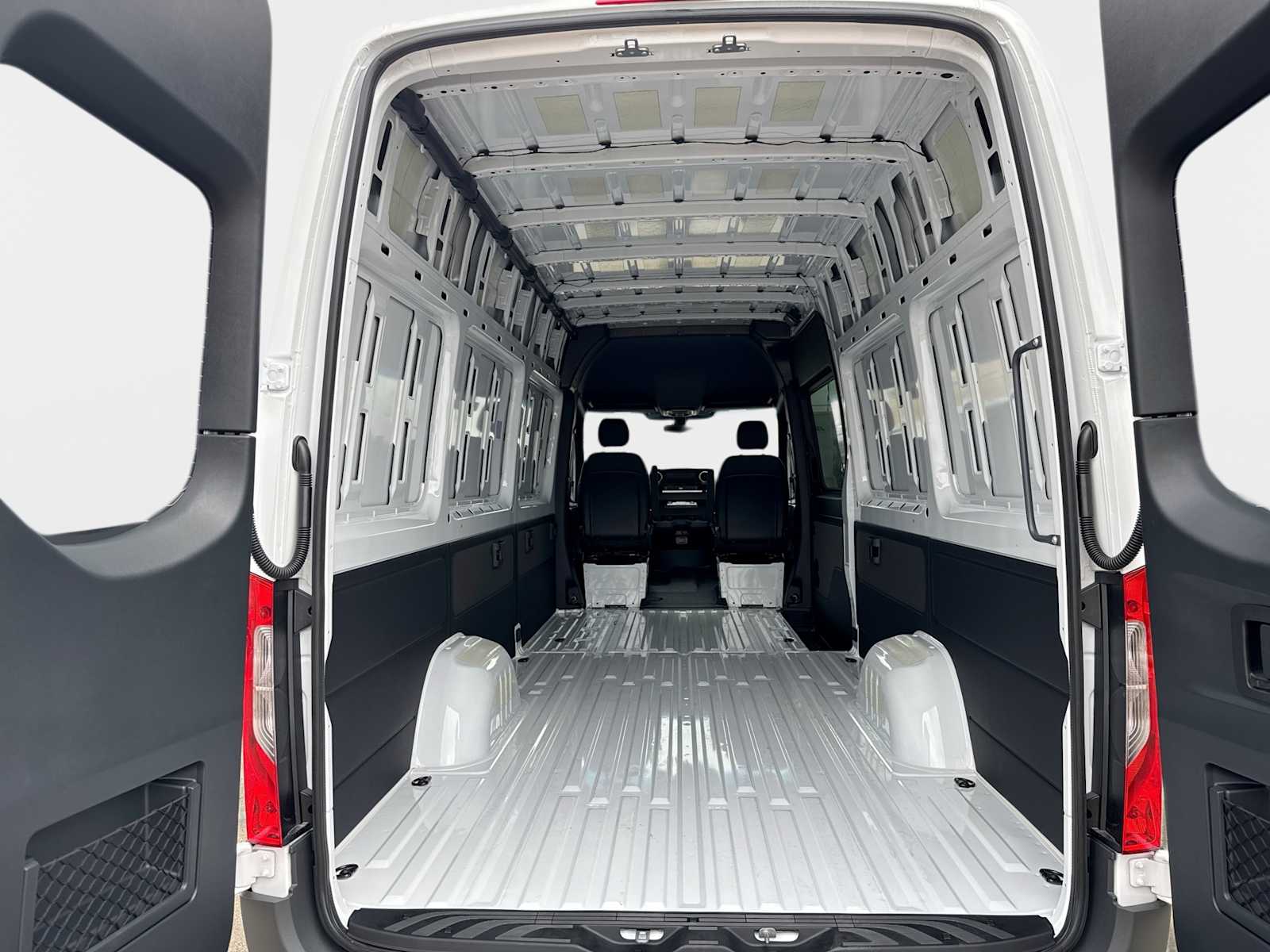 Thumbnail: 2026 Mercedes-Benz Sprinter - 24