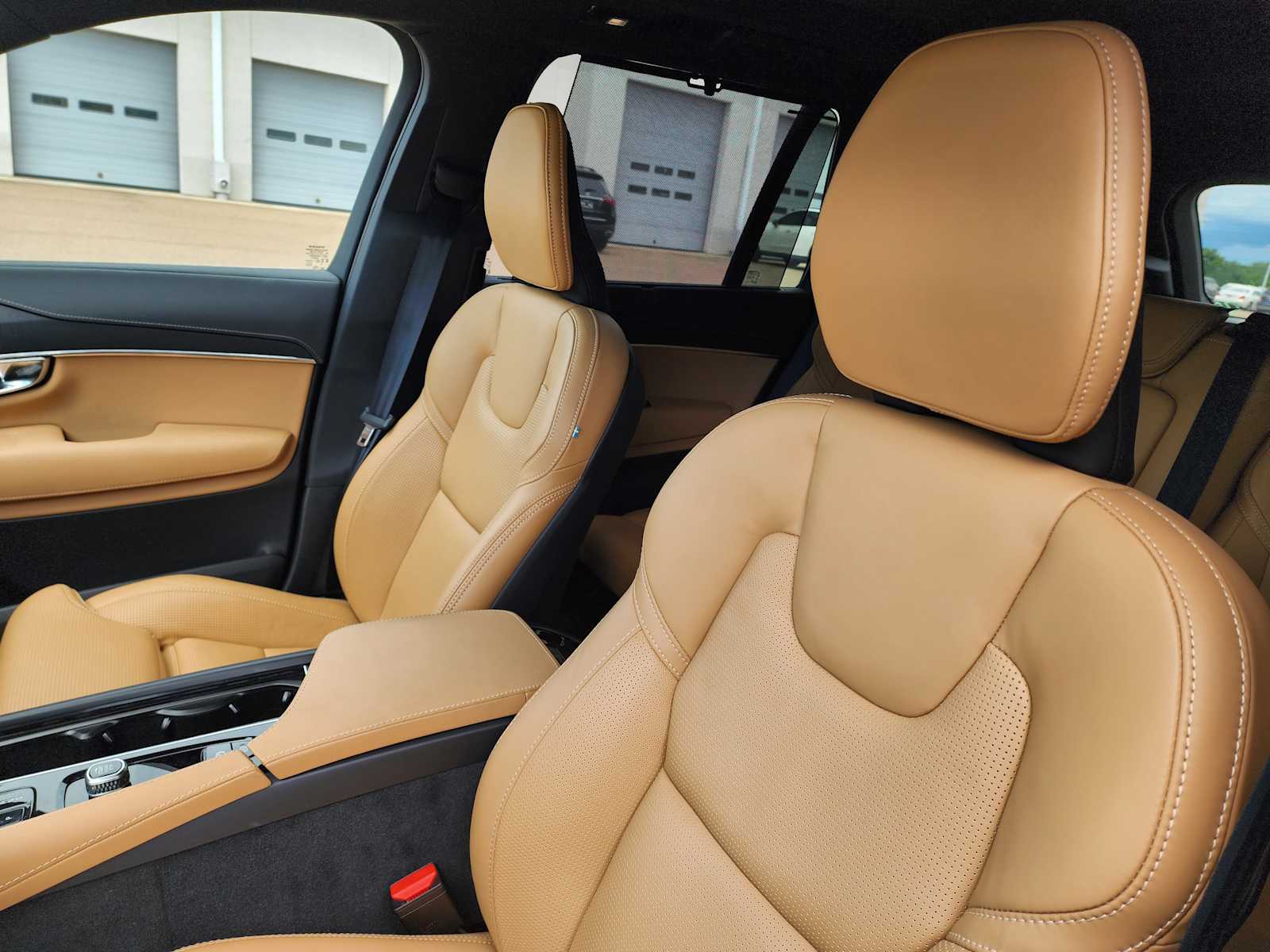 Thumbnail: 2025 Volvo XC90 - 6