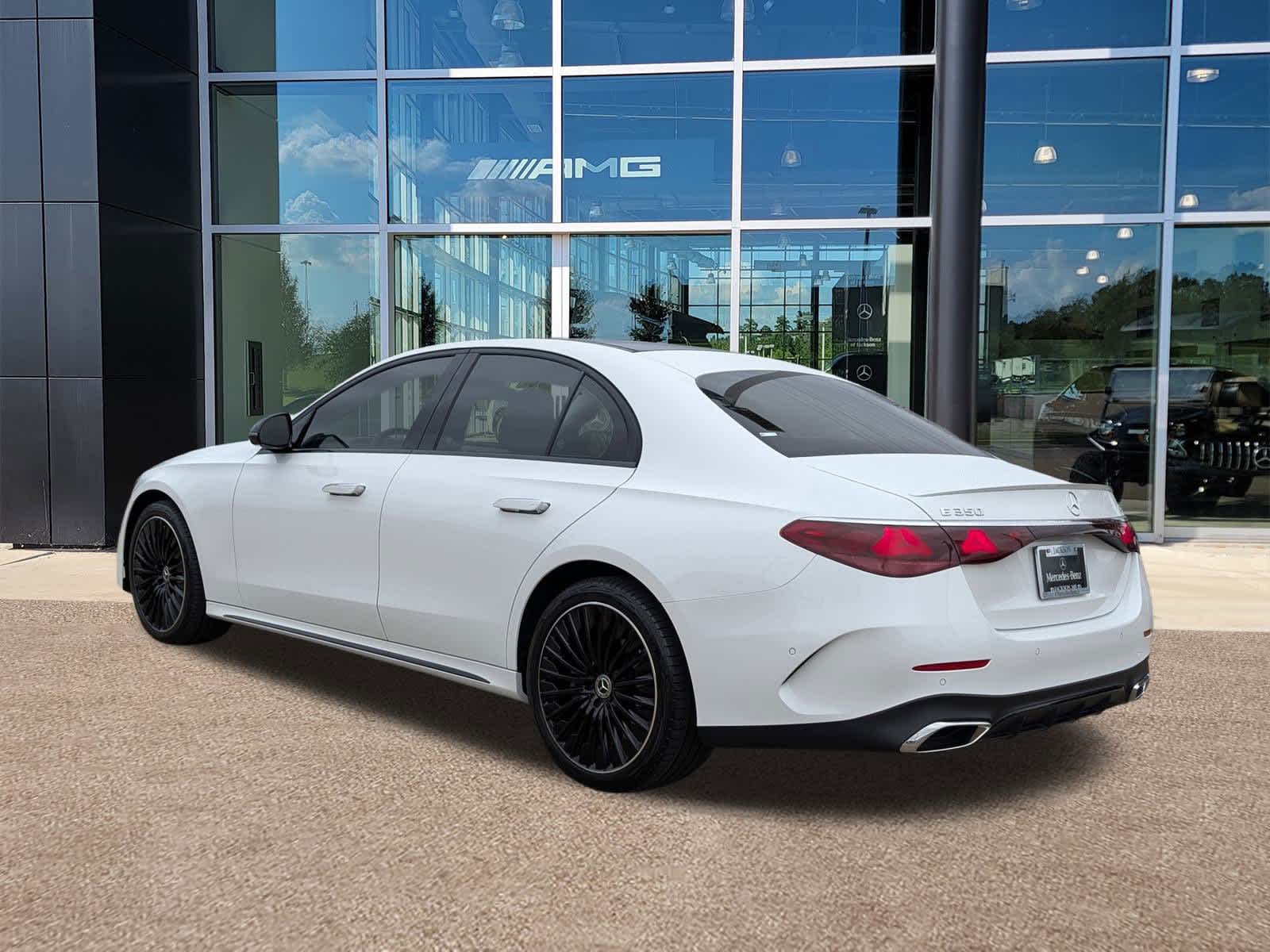 Thumbnail: 2024 Mercedes-Benz E-Class - 7