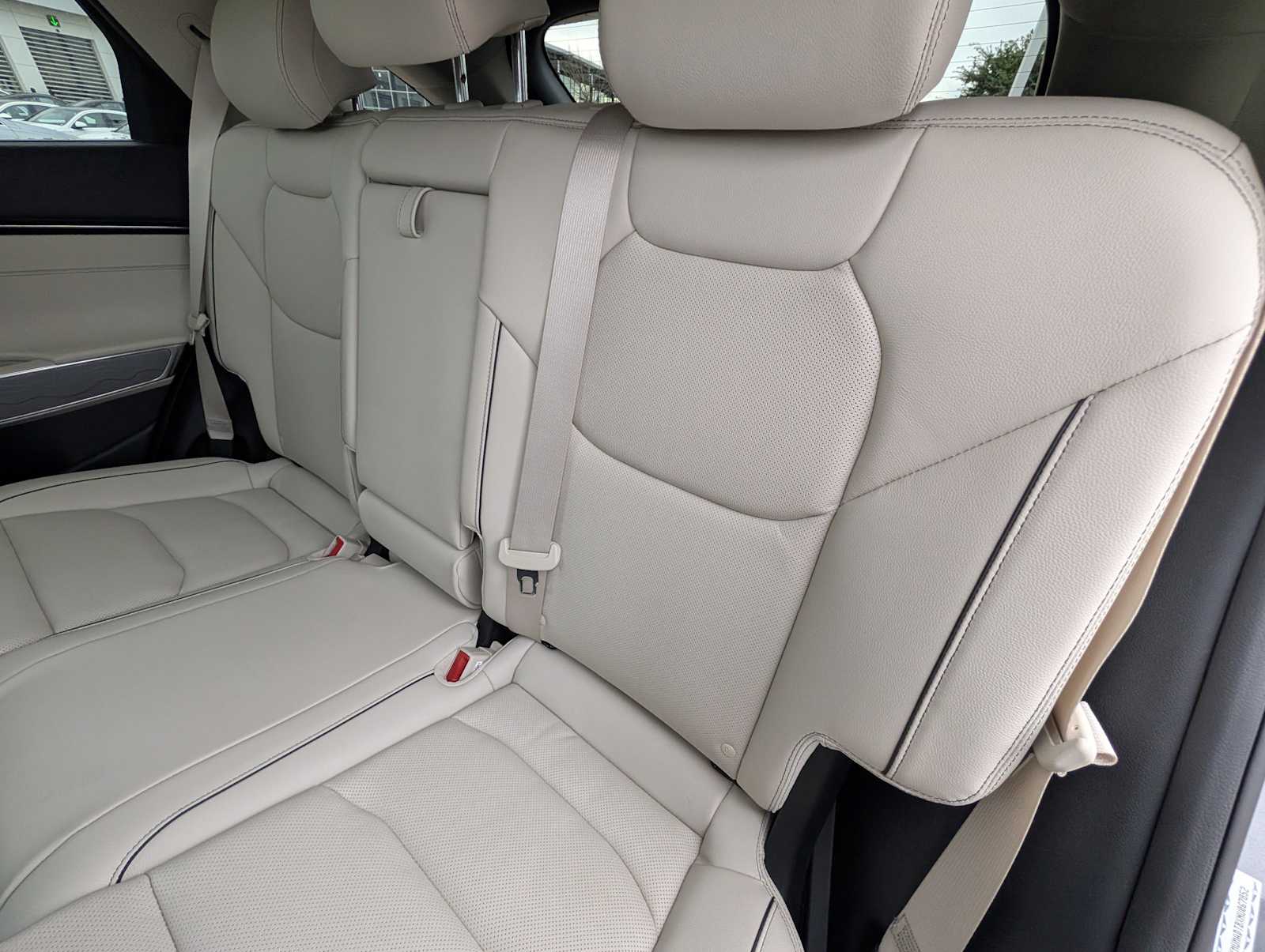 Thumbnail: 2022 Genesis GV70 - 30