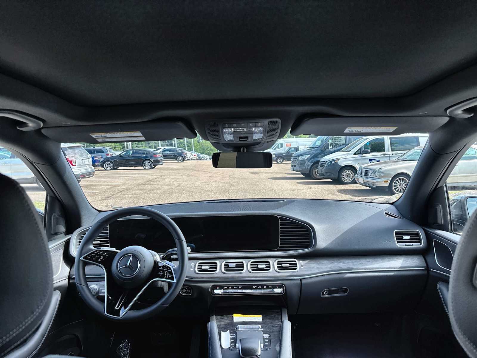 Thumbnail: 2026 Mercedes-Benz GLE - 20