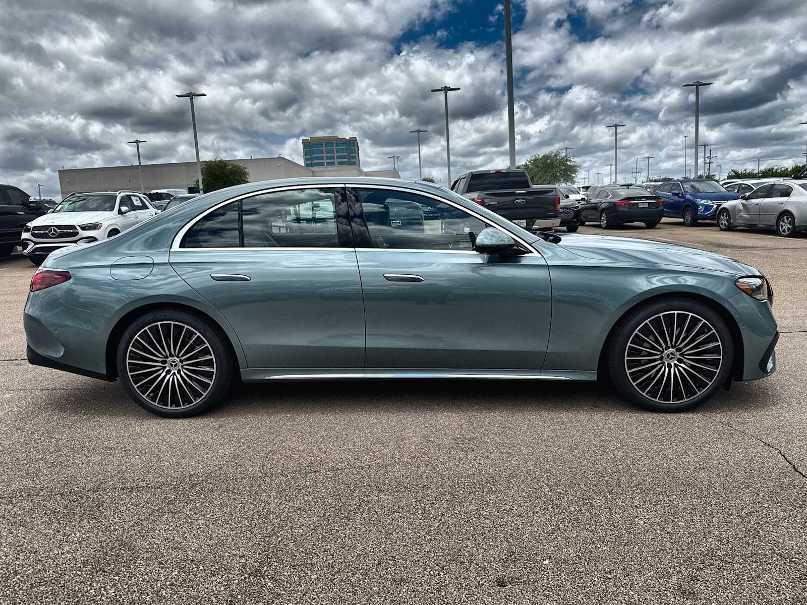 Thumbnail: 2026 Mercedes-Benz E-Class - 10