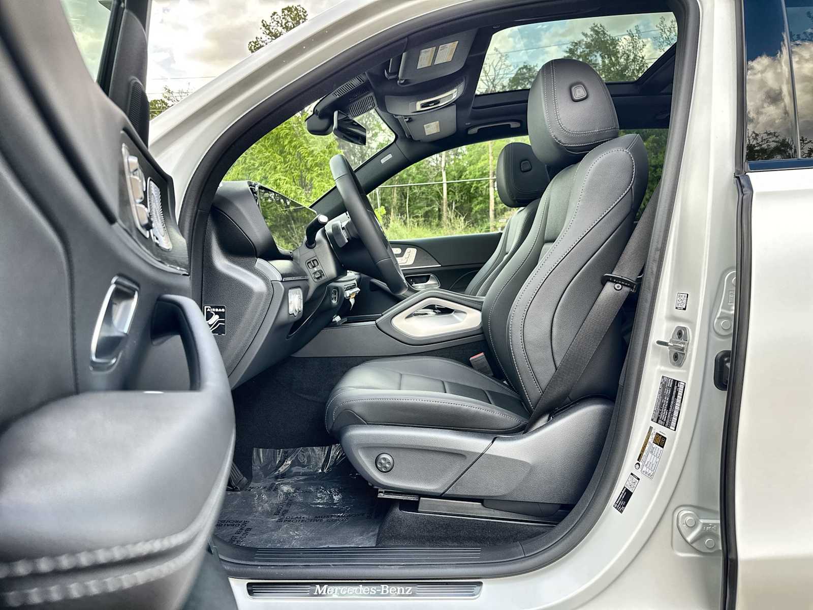 Thumbnail: 2026 Mercedes-Benz GLE - 2