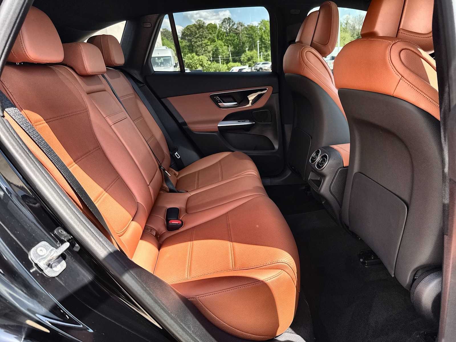 Thumbnail: 2026 Mercedes-Benz GLC - 19