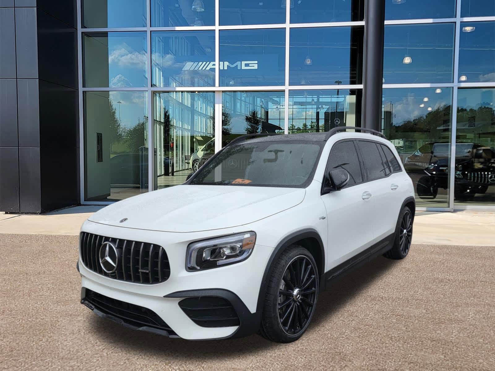 Thumbnail: 2022 Mercedes-Benz GLB - 2