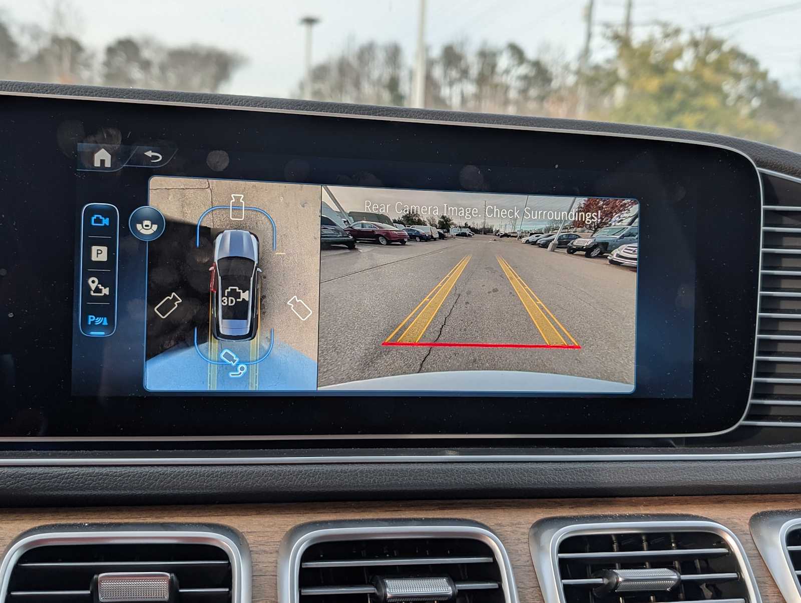 Thumbnail: 2025 Mercedes-Benz GLE - 17