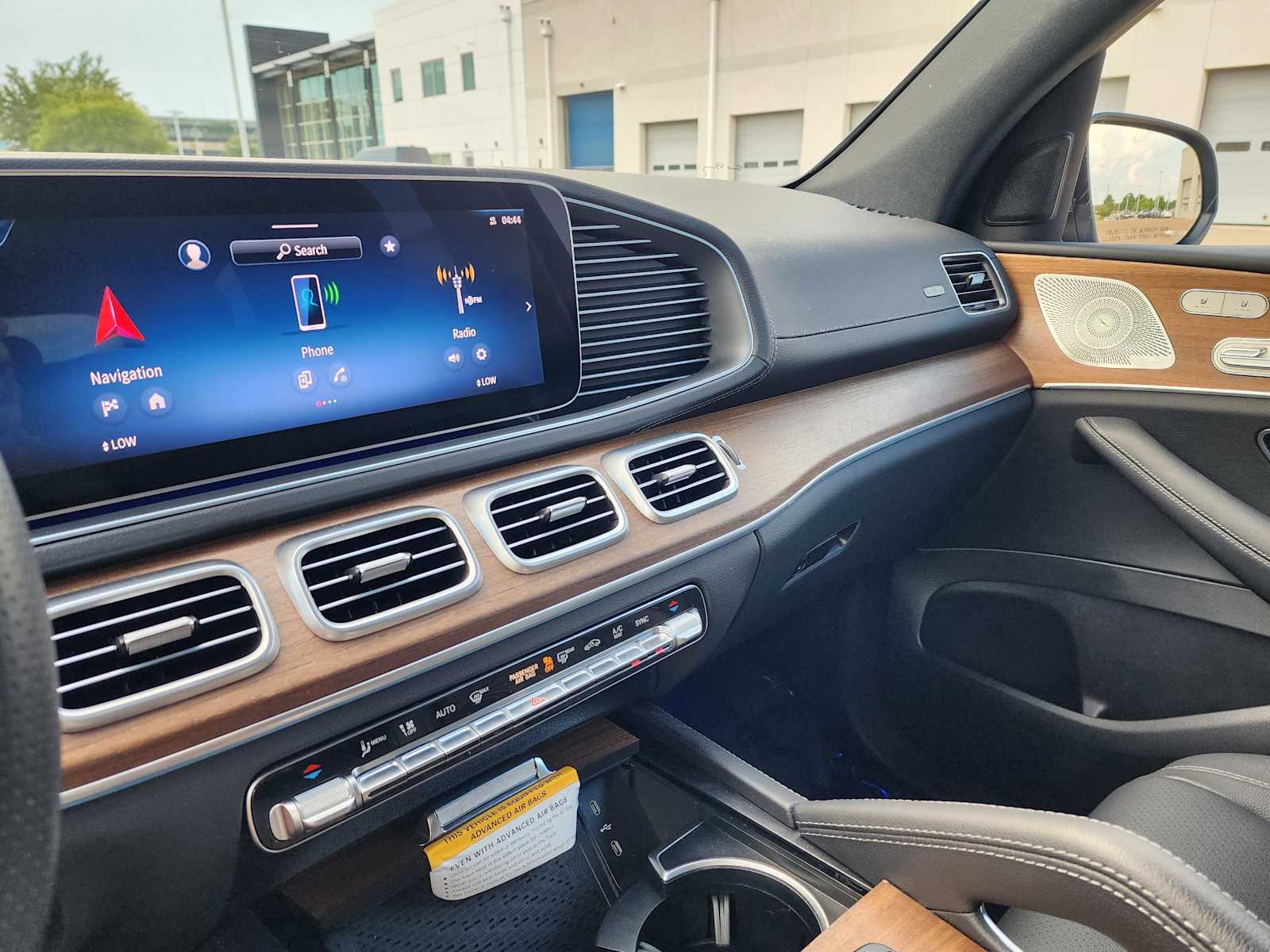 Thumbnail: 2025 Mercedes-Benz GLS - 15