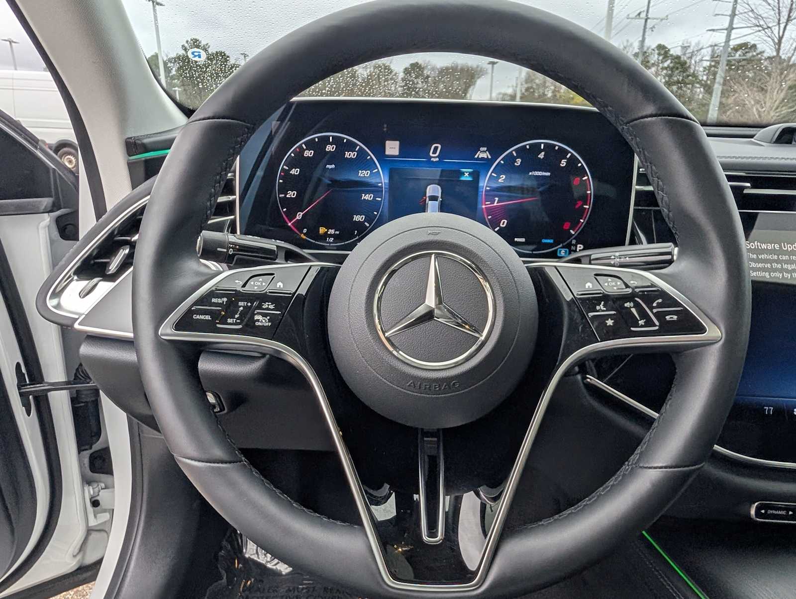 Thumbnail: 2024 Mercedes-Benz E-Class - 10