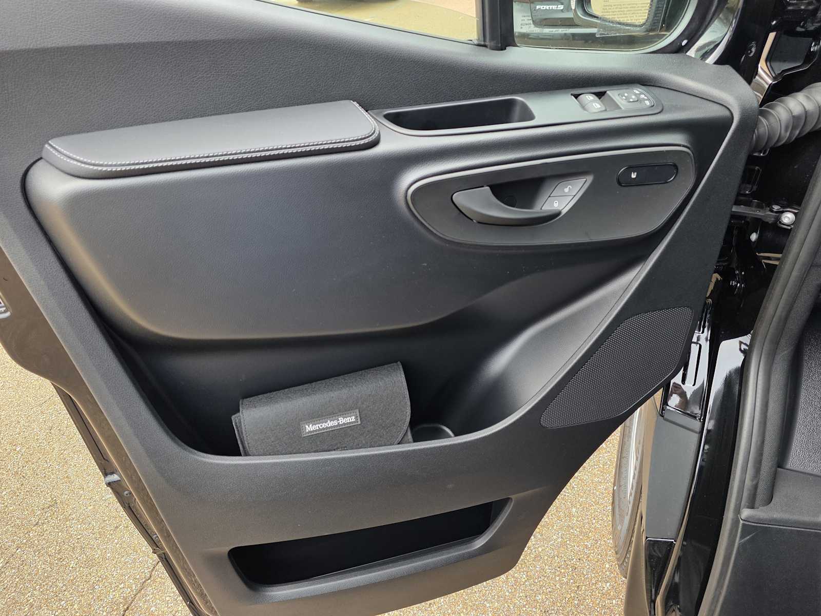 Thumbnail: 2026 Mercedes-Benz Sprinter - 17