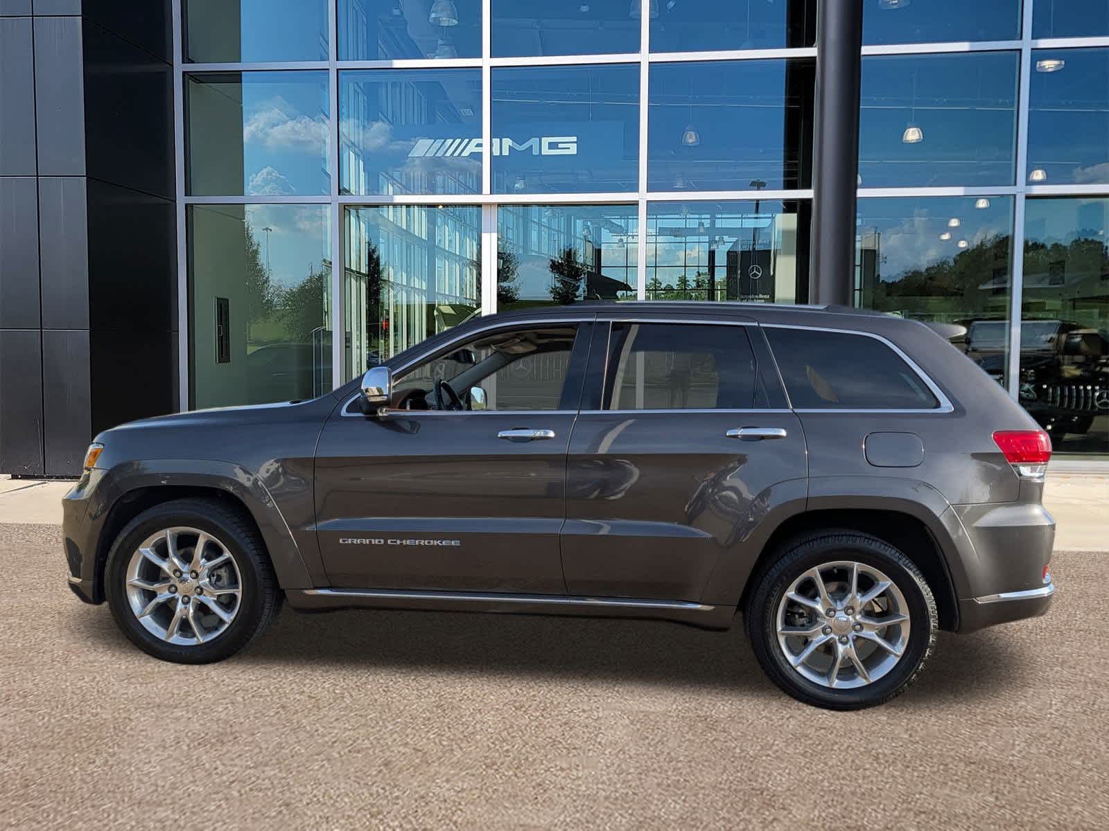 Thumbnail: 2015 Jeep Grand Cherokee - 8