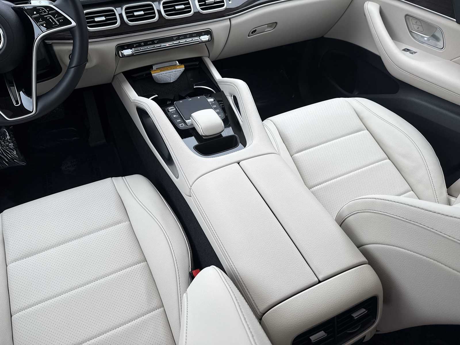 Thumbnail: 2026 Mercedes-Benz GLE - 22