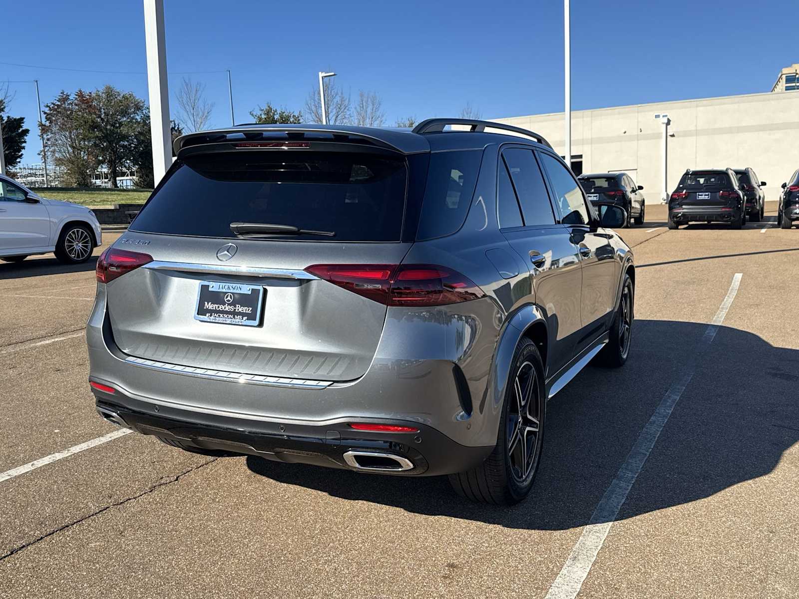 Thumbnail: 2026 Mercedes-Benz GLE - 6