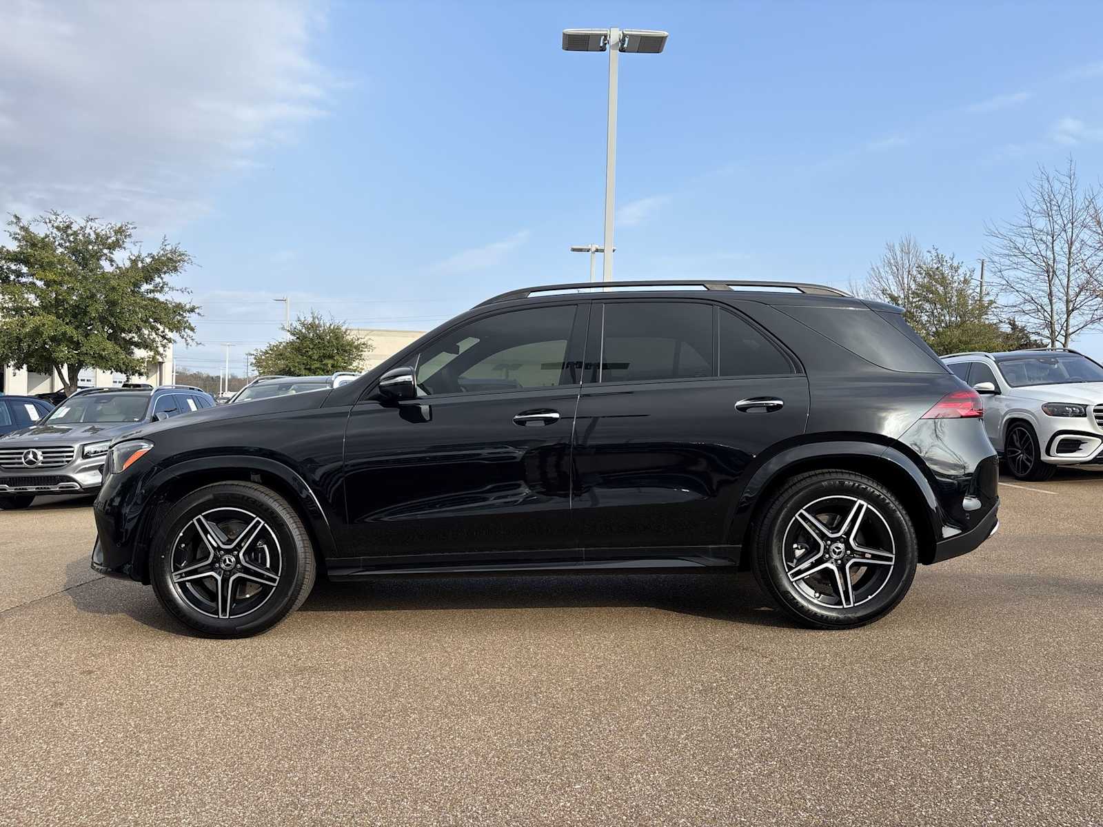 Thumbnail: 2026 Mercedes-Benz GLE - 3