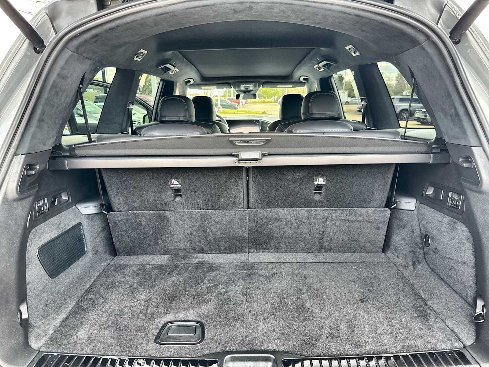 Thumbnail: 2026 Mercedes-Benz GL-Class - 17