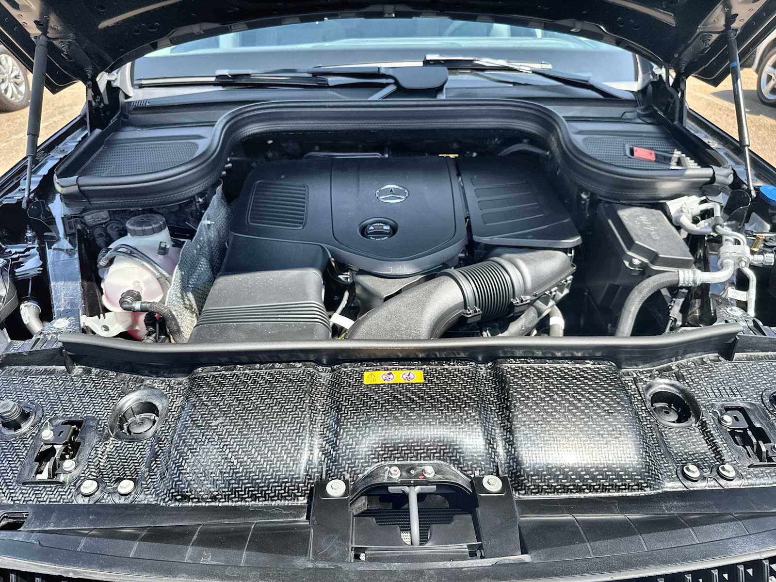 Thumbnail: 2026 Mercedes-Benz GLE - 13