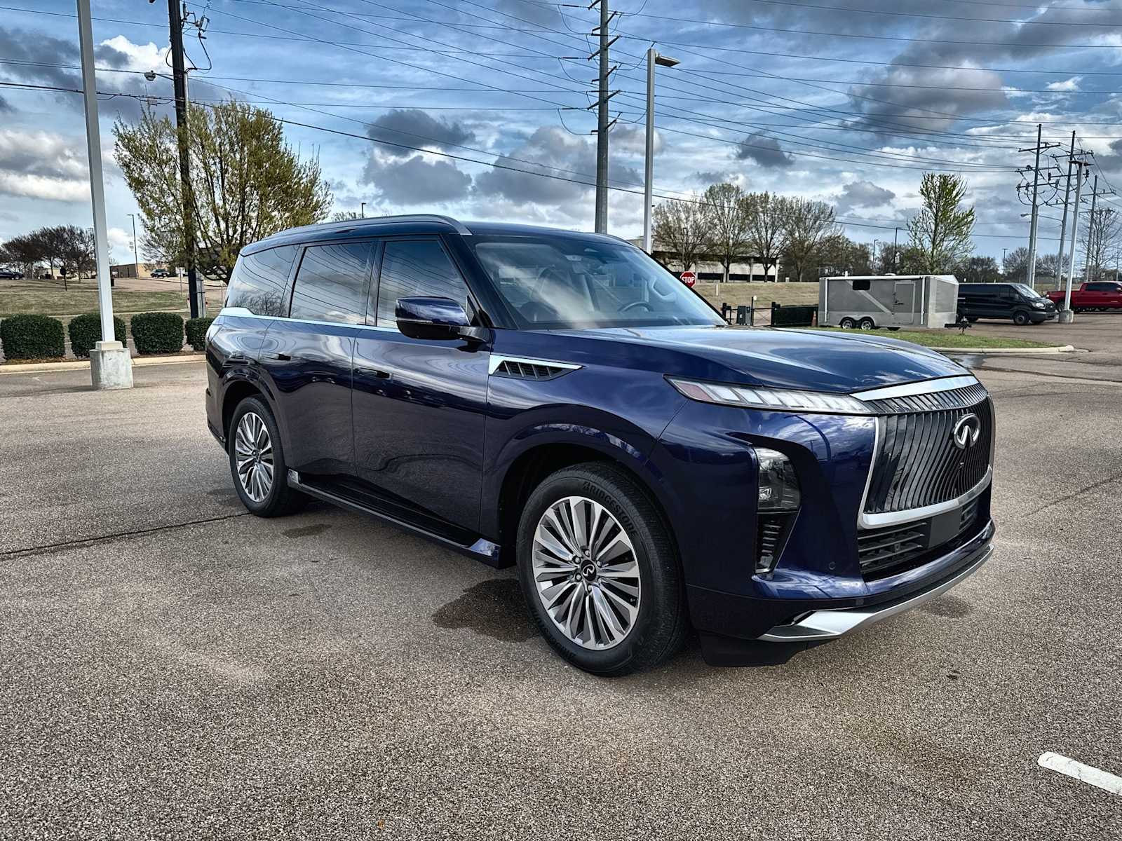 Thumbnail: 2025 INFINITI QX80 - 11