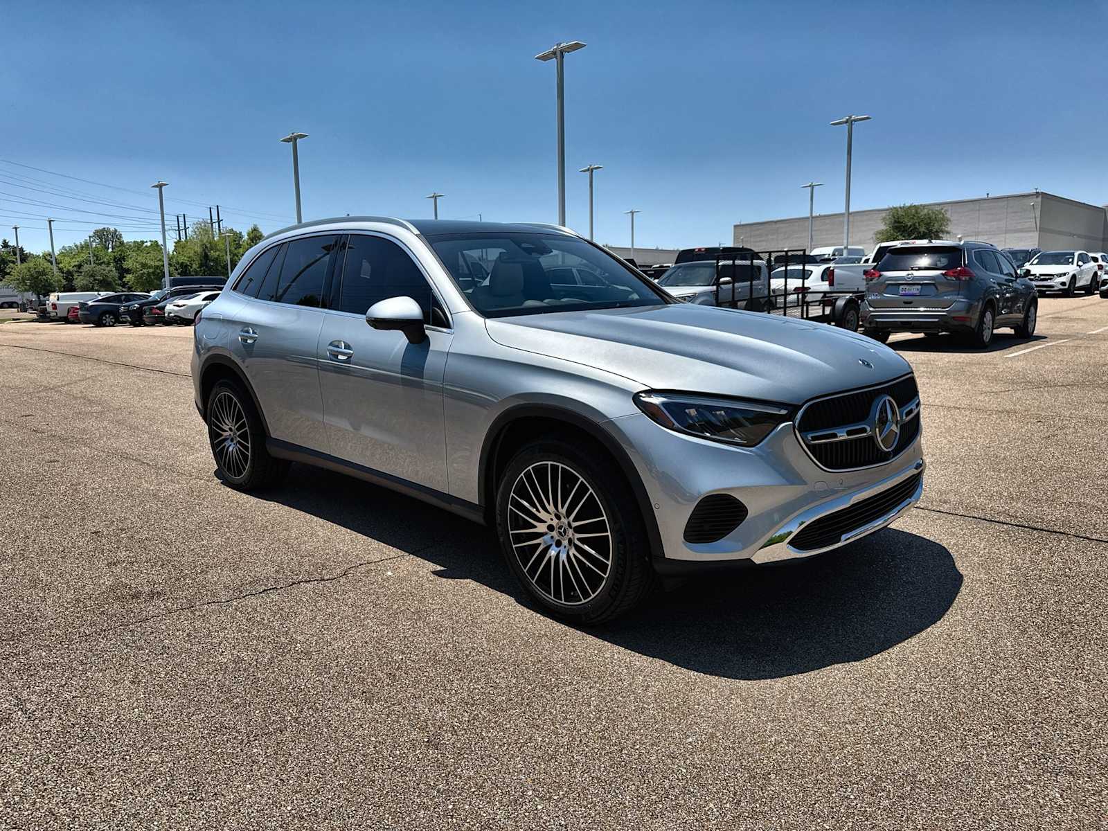Thumbnail: 2026 Mercedes-Benz GLC - 11