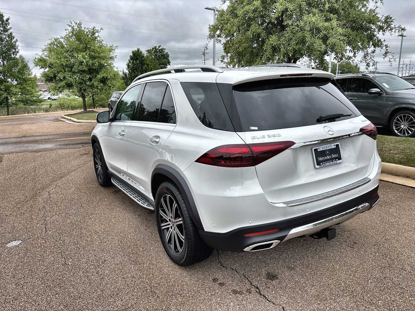 Thumbnail: 2026 Mercedes-Benz GLE - 6