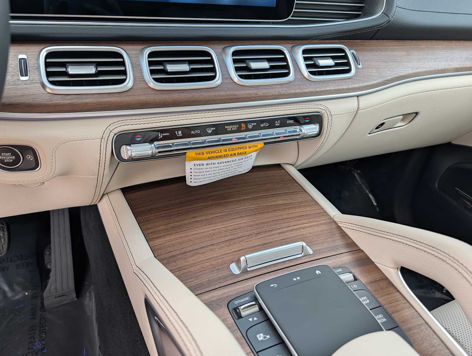 Thumbnail: 2026 Mercedes-Benz GLE - 14