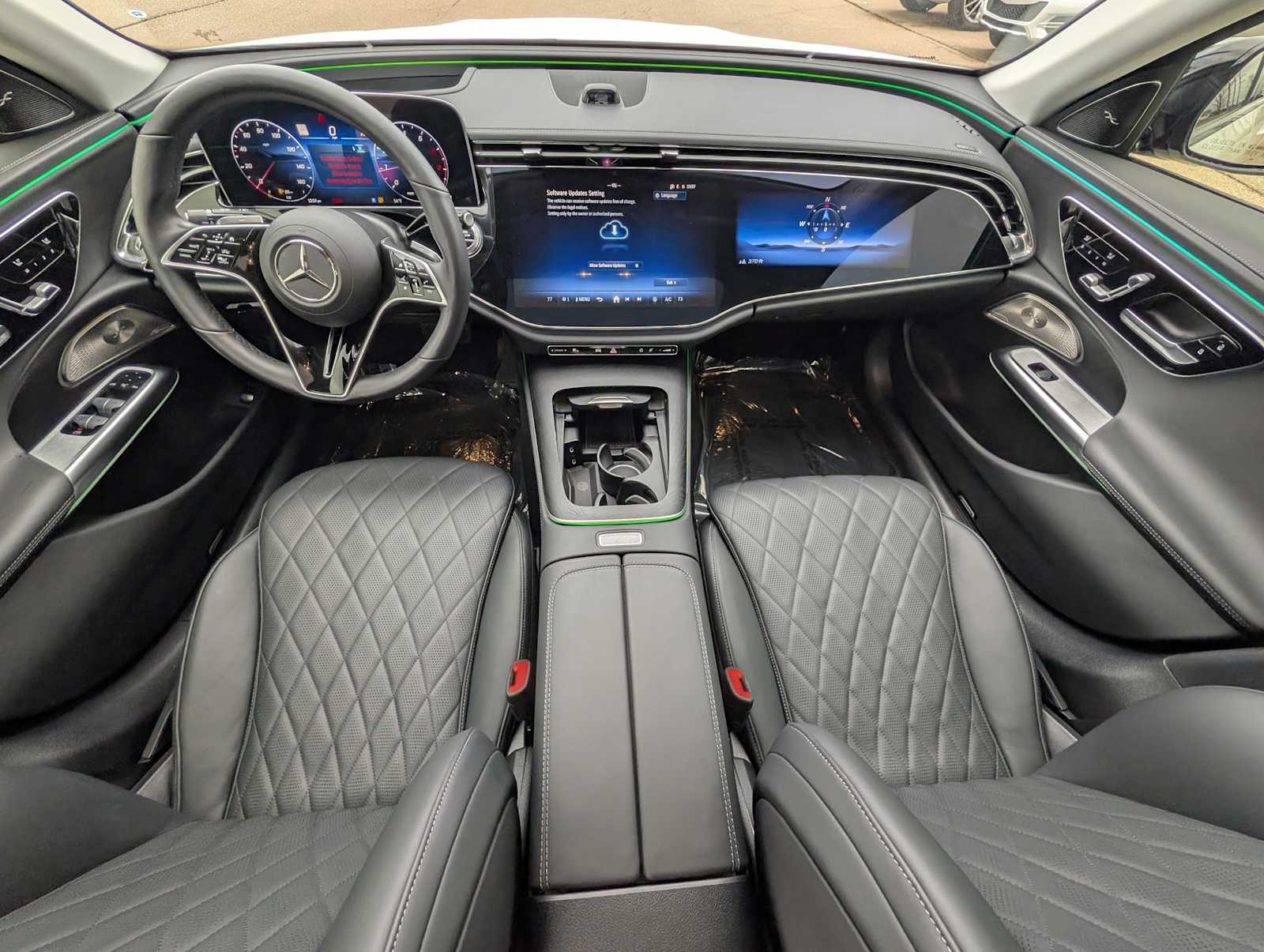 Thumbnail: 2024 Mercedes-Benz E-Class - 9