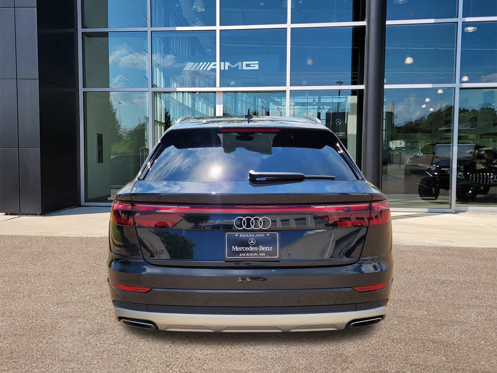 Thumbnail: 2025 Audi Q8 - 24