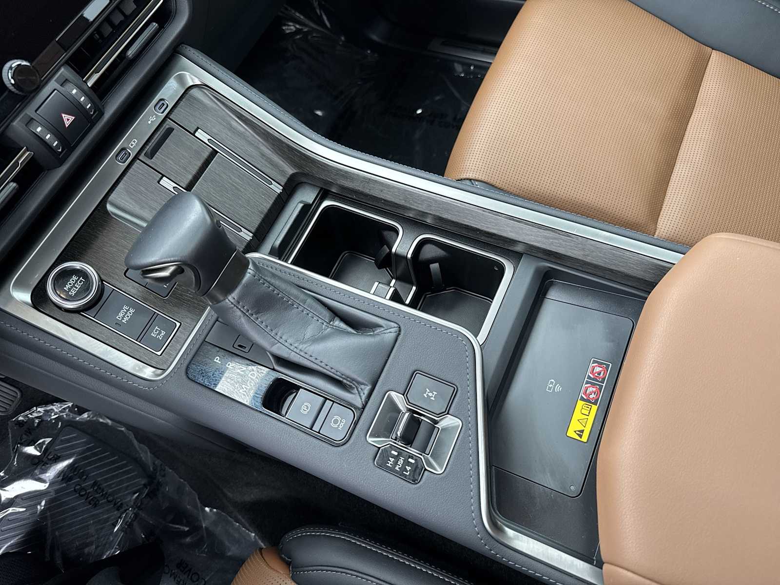 Thumbnail: 2024 Lexus GX - 22