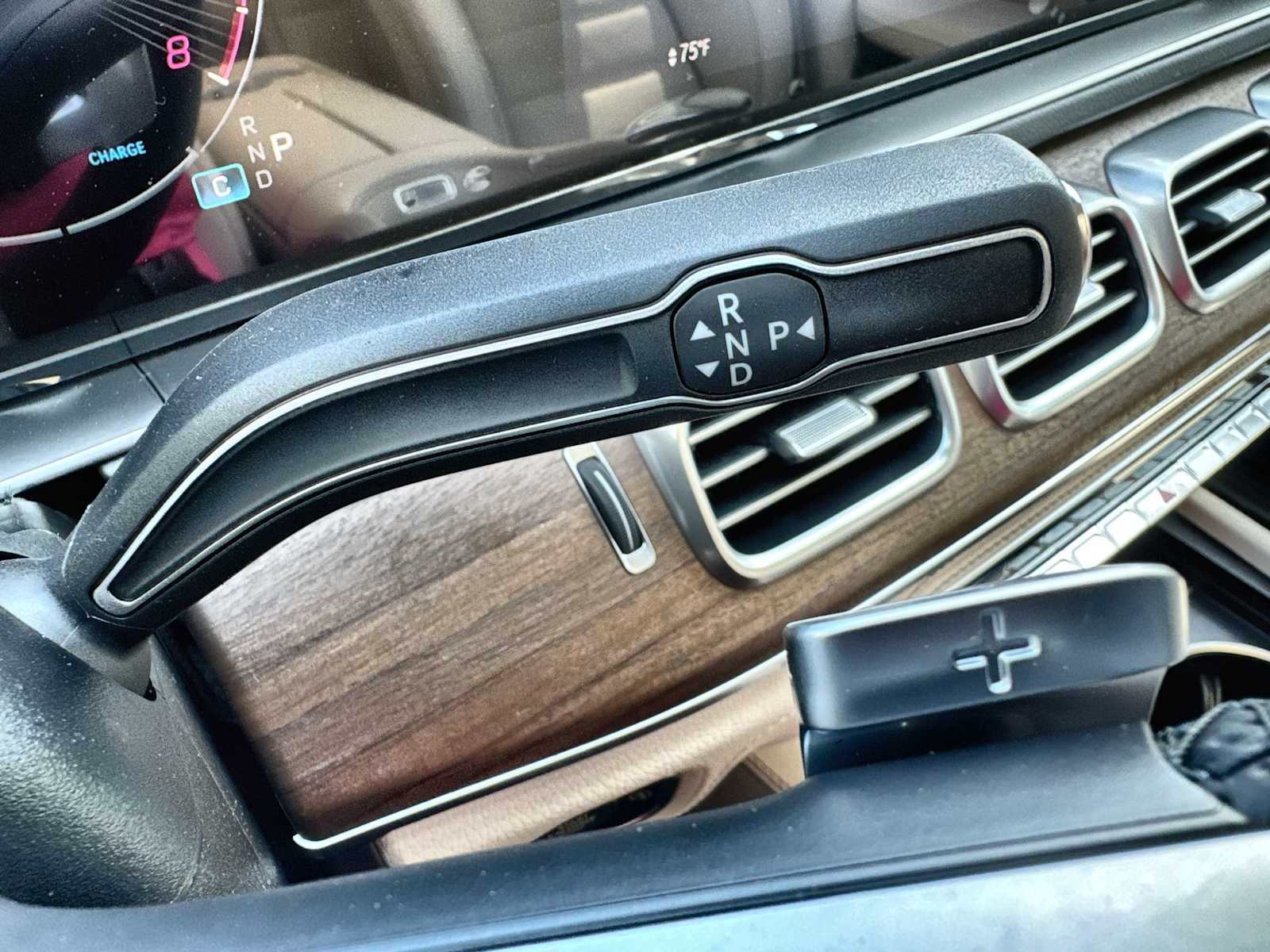 Thumbnail: 2026 Mercedes-Benz GLS - 23