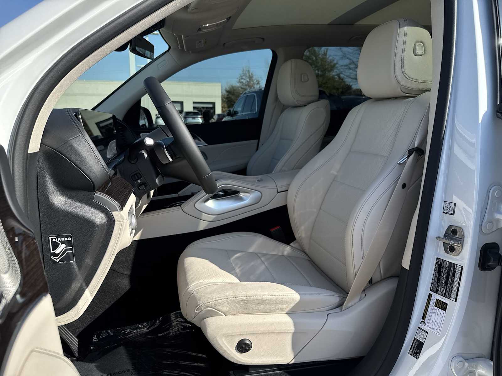 Thumbnail: 2026 Mercedes-Benz GLE - 15