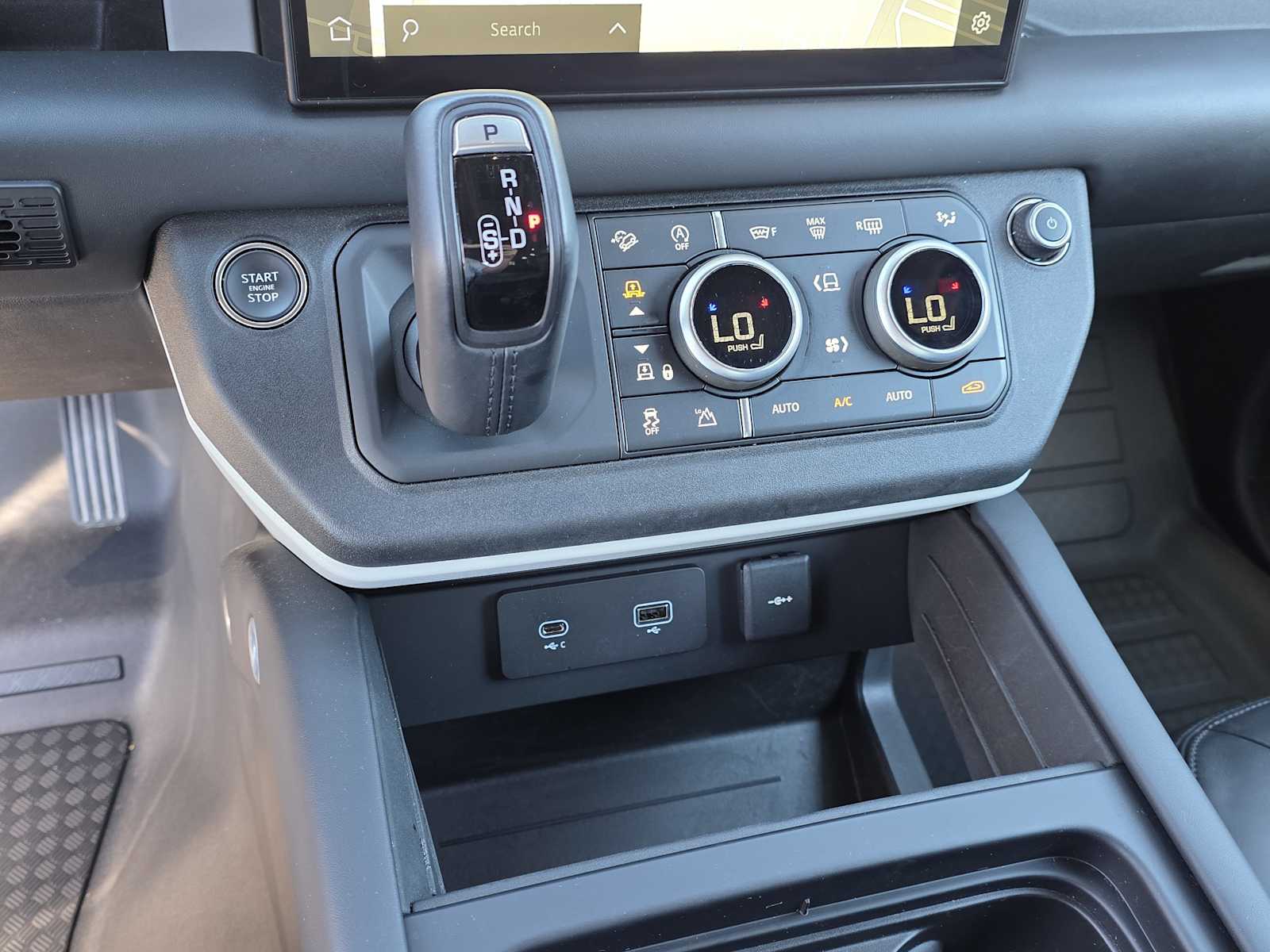 Thumbnail: 2024 Land Rover Defender - 23