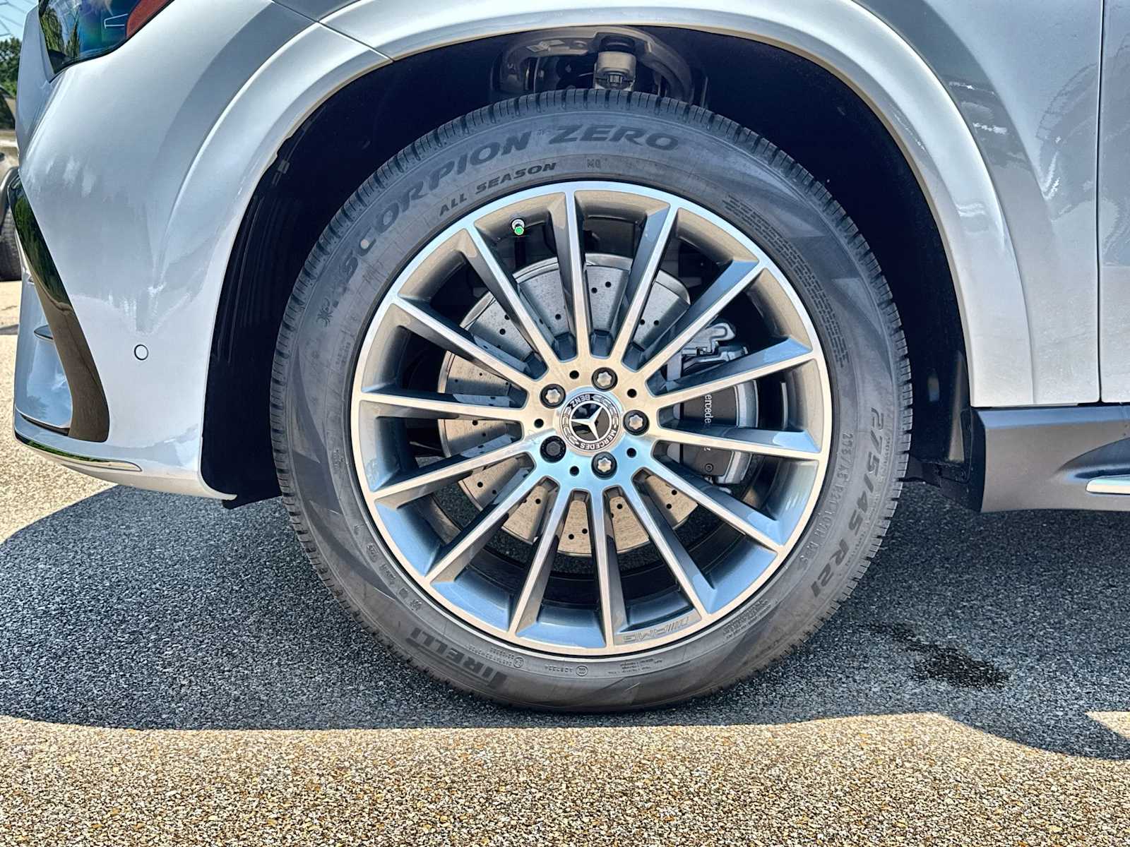Thumbnail: 2026 Mercedes-Benz GLE - 14