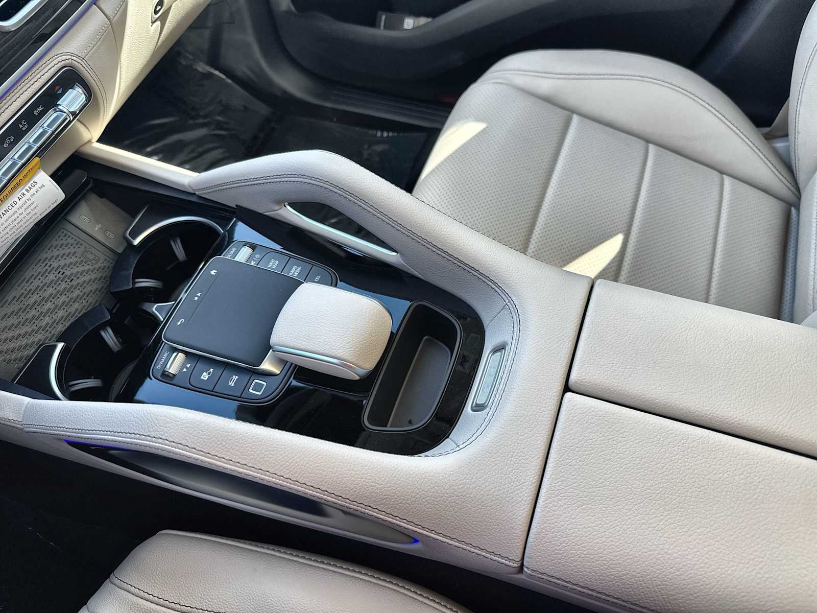 Thumbnail: 2026 Mercedes-Benz GLE - 22