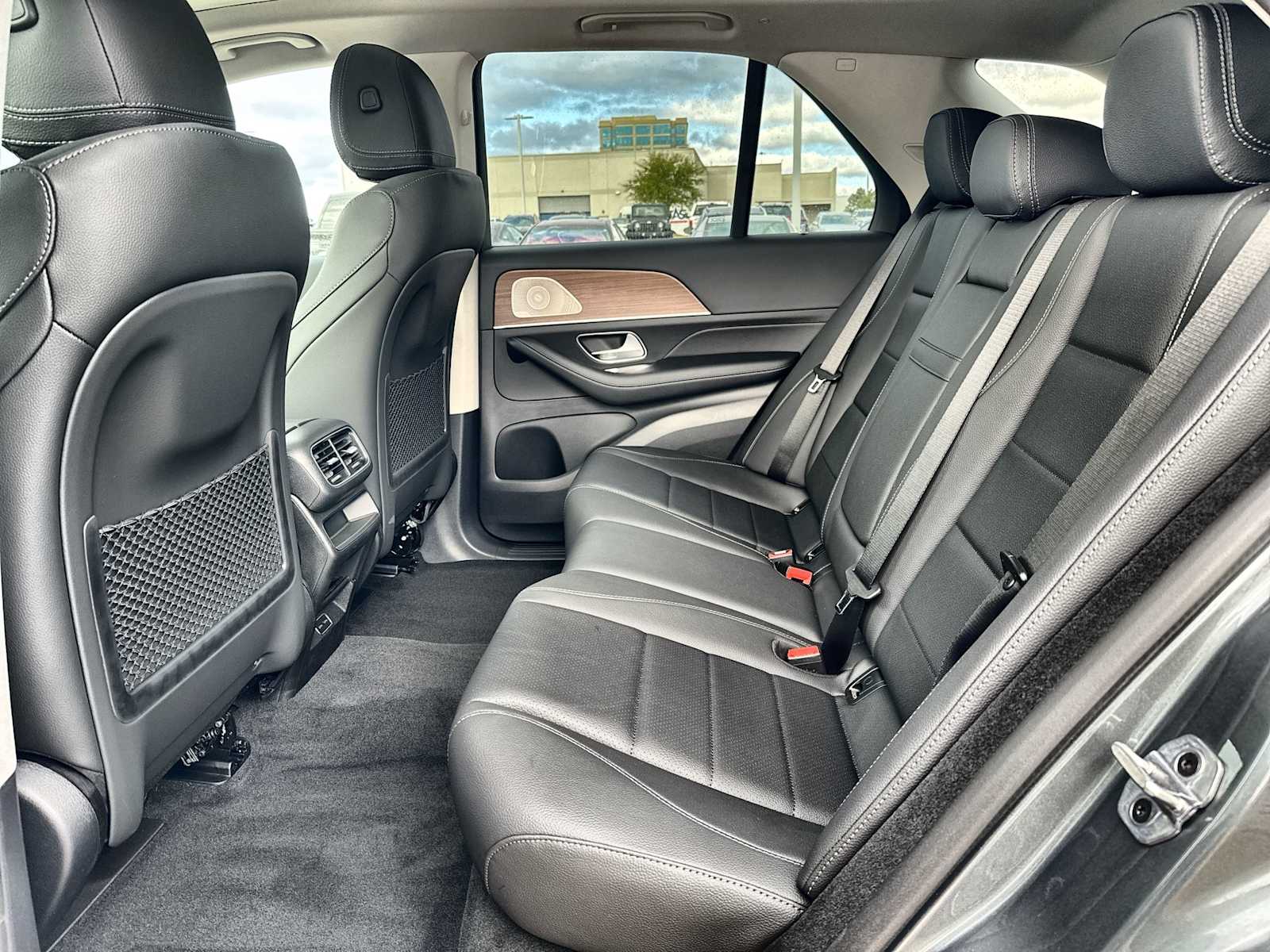 Thumbnail: 2026 Mercedes-Benz GLE - 4