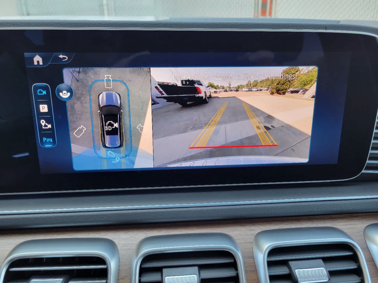 2025 Mercedes Benz GLS 450 photo 4