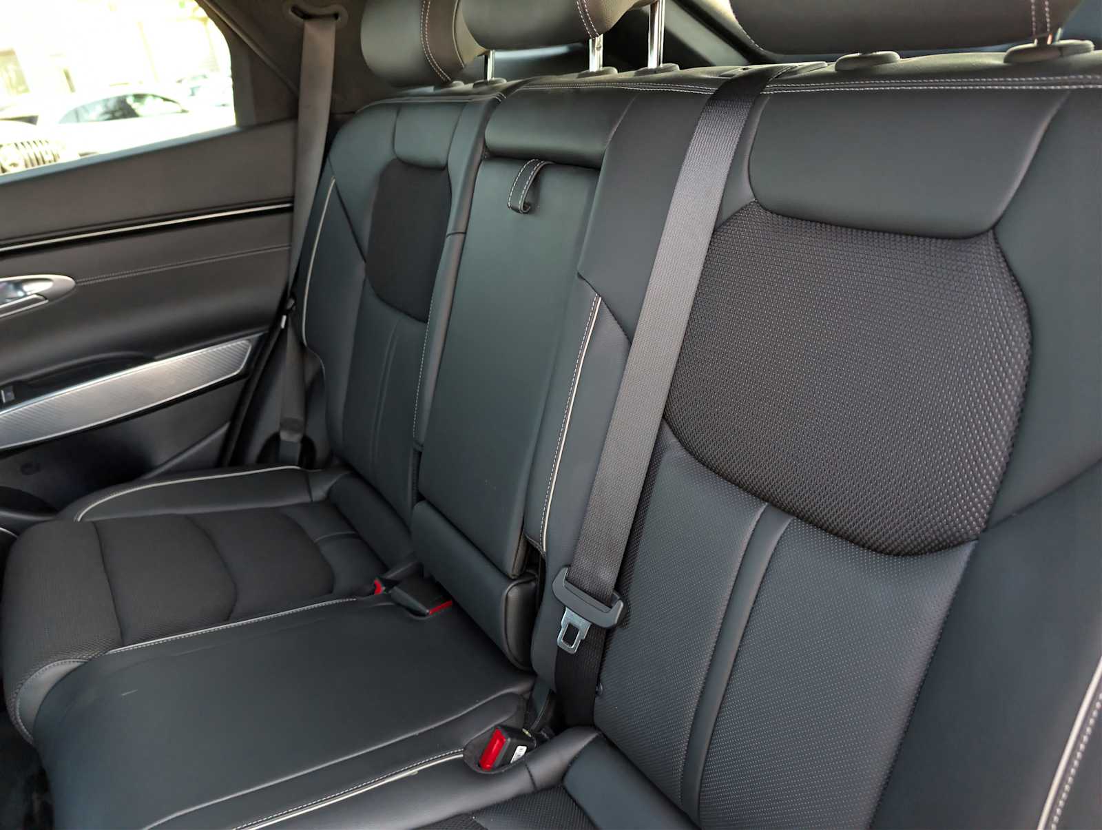 Thumbnail: 2024 Genesis GV70 - 23