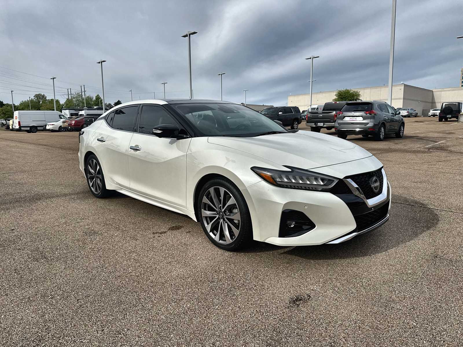 Thumbnail: 2023 Nissan Maxima - 11